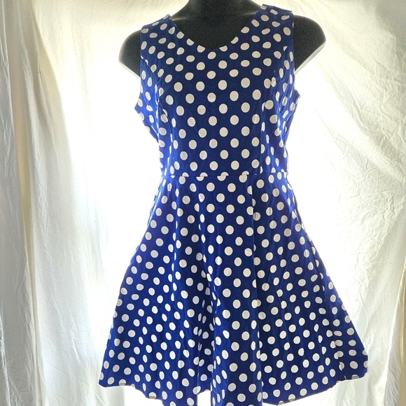 Cute Polkadot Dress NWT - Picture 2 of 10